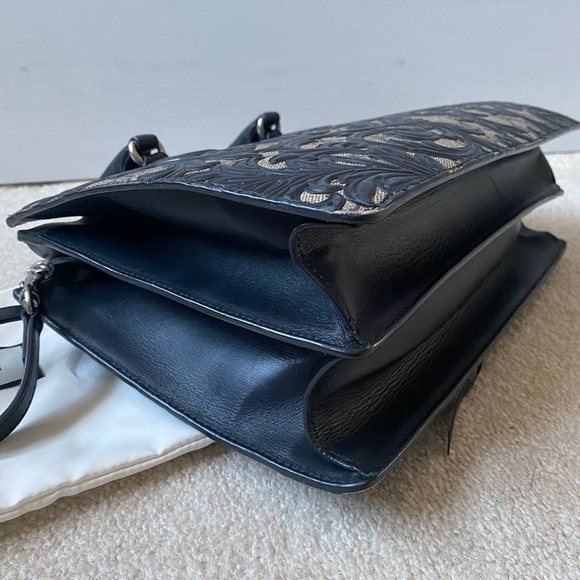 **AUTHENTIC GUCCI ARABESQUE HANDBAG** - Picture 7 of 16